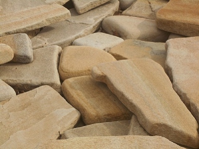 песчаник окатанный 