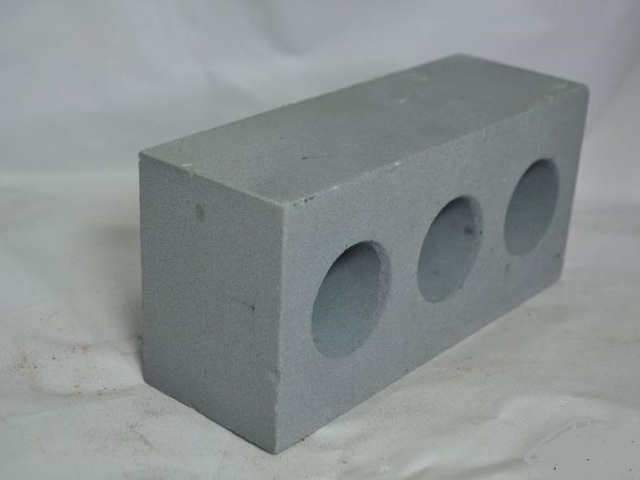 Блоки пескоцементные и кермзитобетонные 40-20-20 (390-190-190).