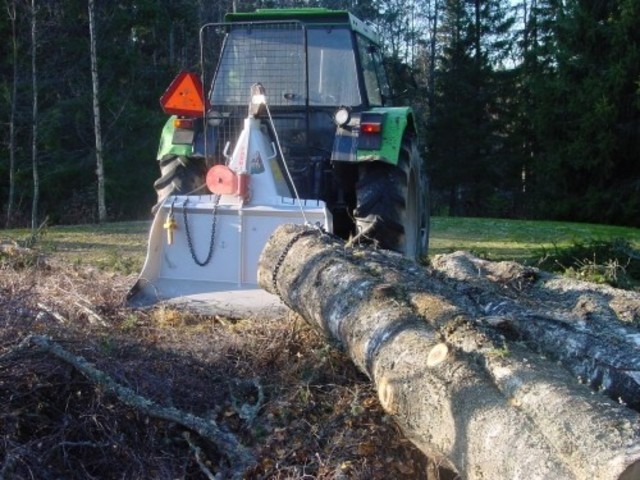 Трелевочные тракторные лебедки Farmi Forest (Финляндия)