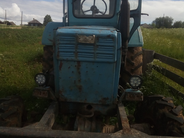 Продам трактор т40 ам