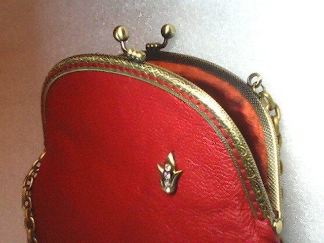 Маленькая сумочка рябиново-красная кожаная авторская