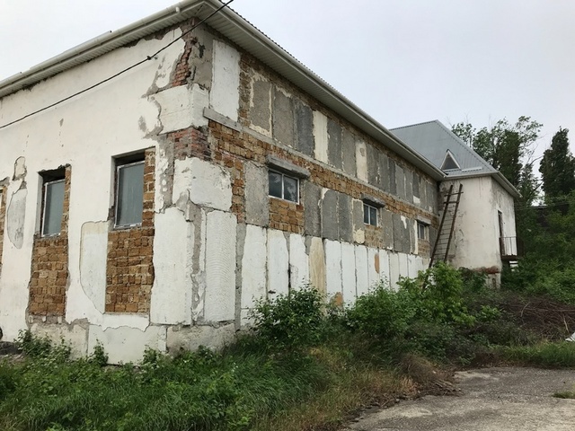 комплекс нежилых зданий и сооружений свободного назначения в г. Старый Крым