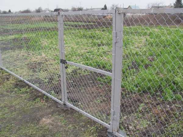 Садовые металлические ворота и калитки