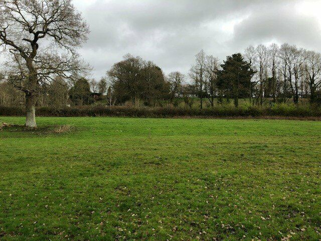 4 ACRE FIELD TO RENT WITH YARD AREA