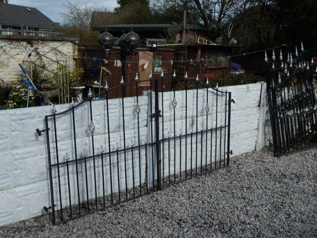 Wrought iron gates / Driveway gates / Garden gates / Metal gates / Steel gates / Double house gates